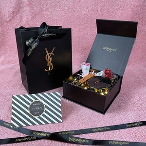 ysl链条包有盒子包装