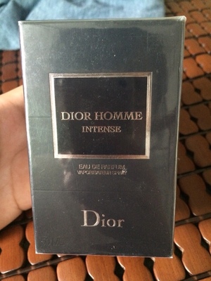 dior香水外包装真假
