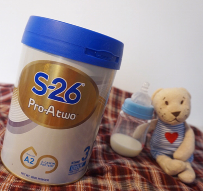 a2奶粉包装颜色淡