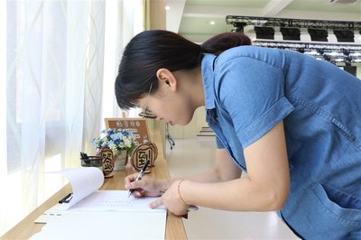 安儿宁新包装怎么的