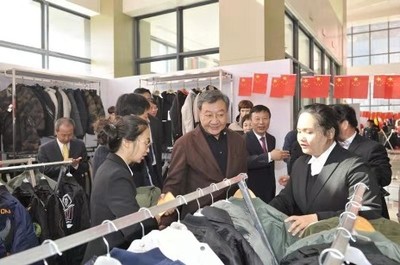 西柳服装包装招工