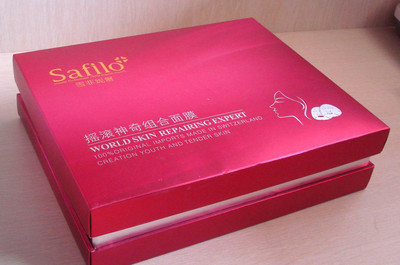 6s金色包装盒上的金鱼