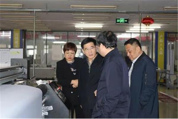 杨晓广告公司